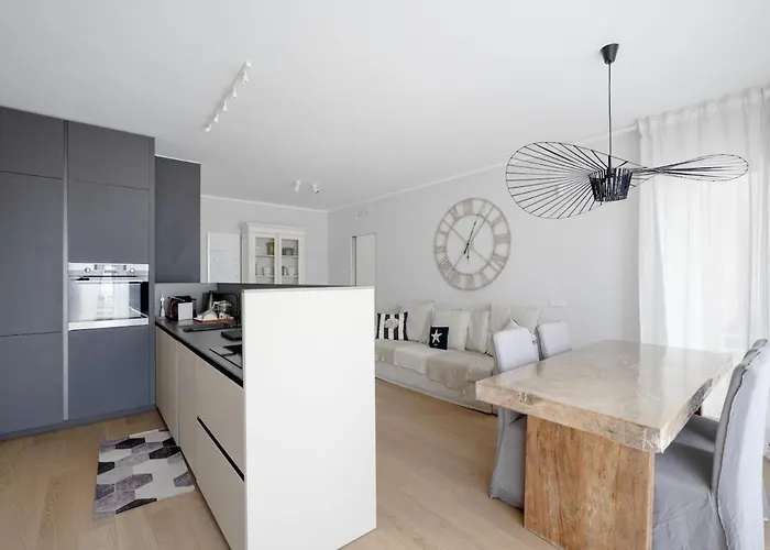 Appartamento Palazzo Verdi - Seafront Luxe Retreat