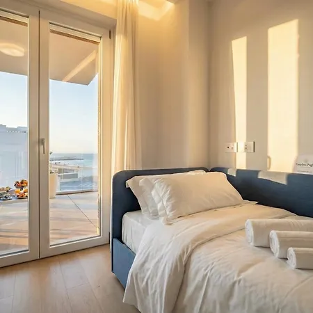 Palazzo Verdi - Seafront Luxe Retreat Apartamento Bari