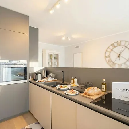 Apartamento Palazzo Verdi - Seafront Luxe Retreat Bari