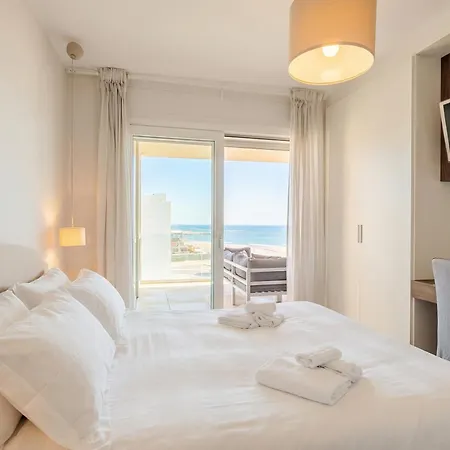 Palazzo Verdi - Seafront Luxe Retreat * Bari