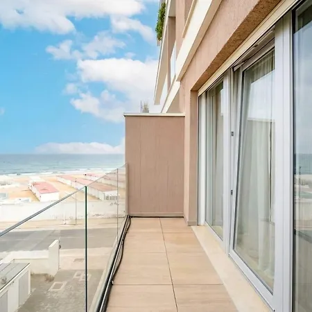 Palazzo Verdi - Seafront Luxe Retreat 巴里