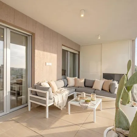 Apartamento Palazzo Verdi - Seafront Luxe Retreat